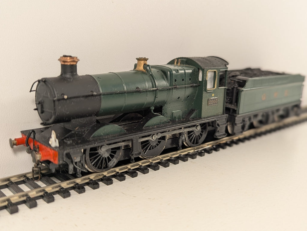 Mainline Railways 37-077 GWR 2251 Class Collett Goods 0-6-0 GWR Unlined Green