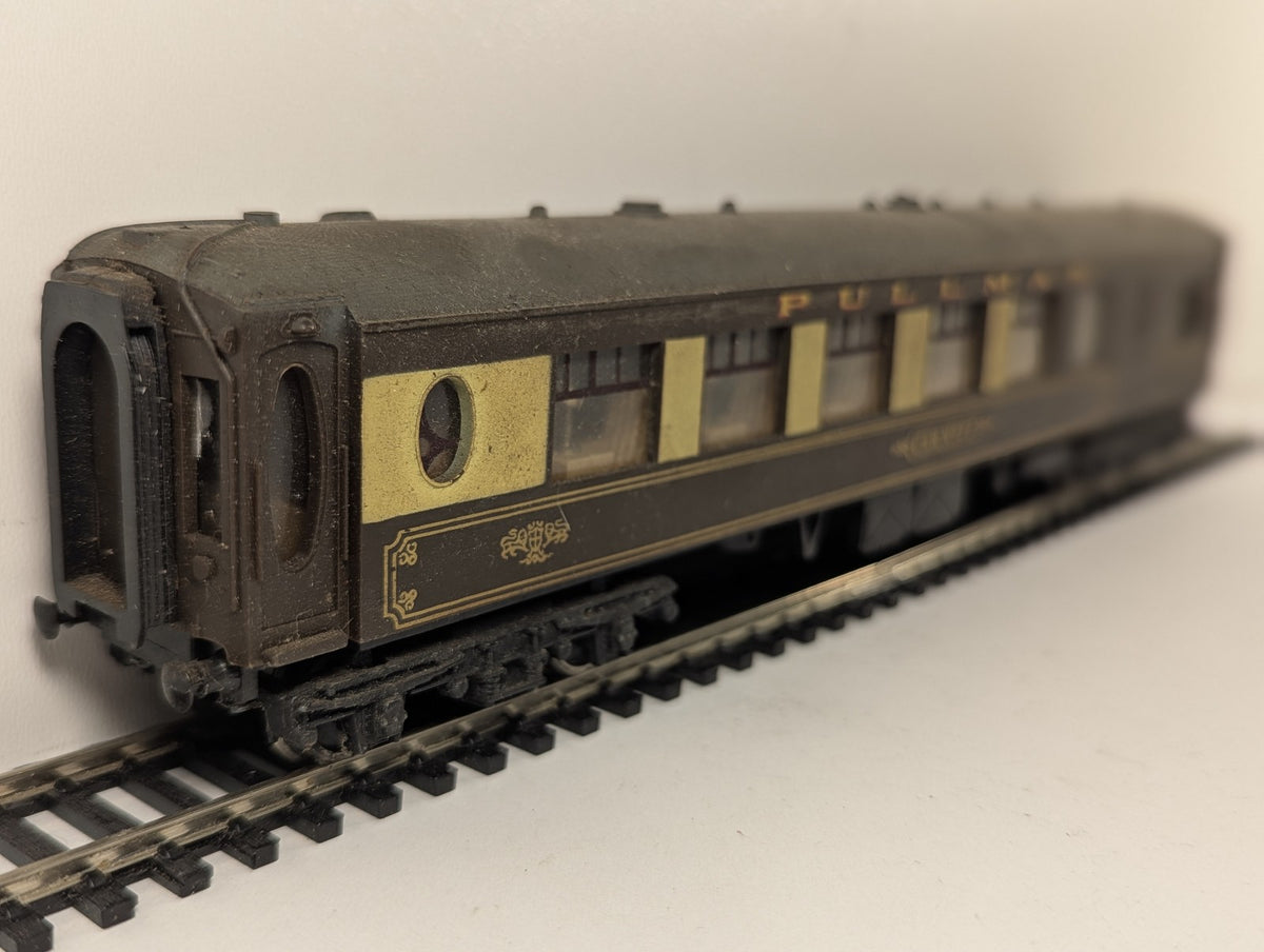 Wrenn OO Gauge Pullman Car No. 77 Passenger Coach Car No 77