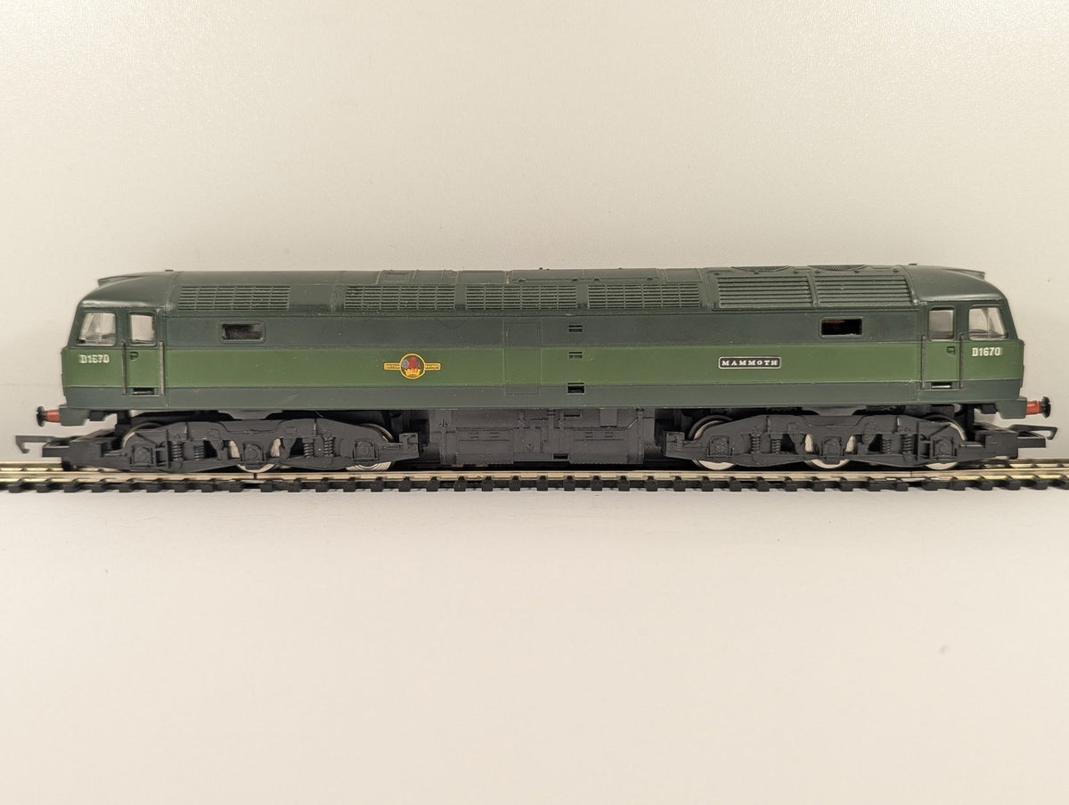 Hornby OO Gauge Class 47 Locomotive D1670 BR Two-Tone Green R328