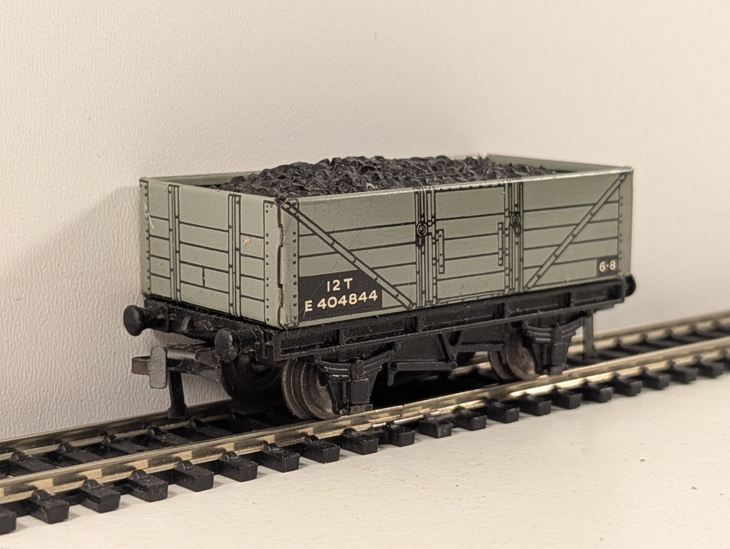 Hornby Dublo OO Gauge D1 5-Plank Coal Wagon with Coal Load - Boxed