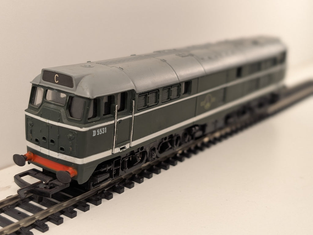 Airfix GMR Class 31 Diesel Locomotive D5531 in BR Green