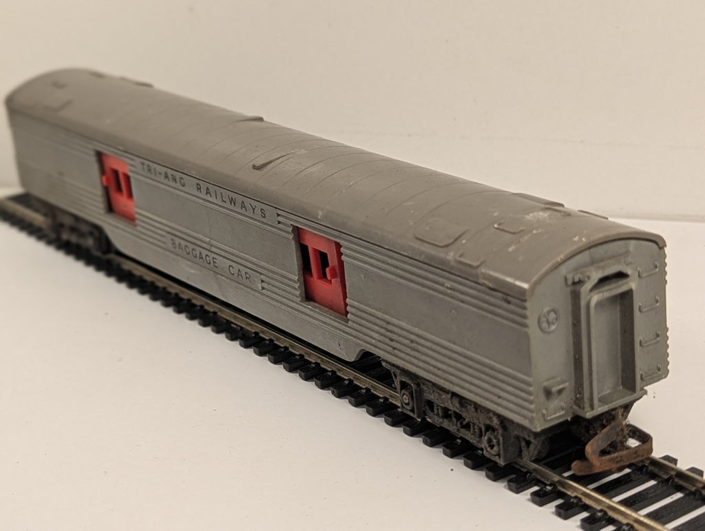 Tri-ang R130 Transcontinental Baggage Car