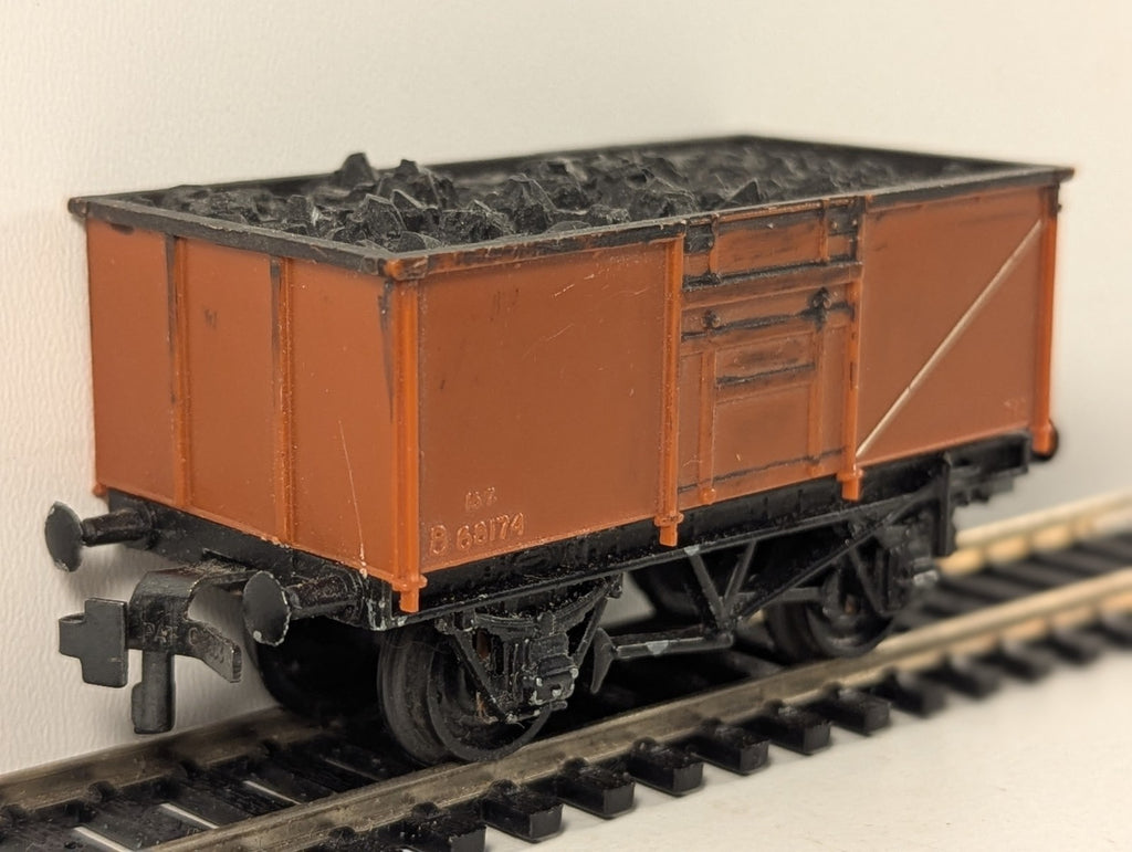 Trix BR 16 Ton Mineral Wagon OO Gauge