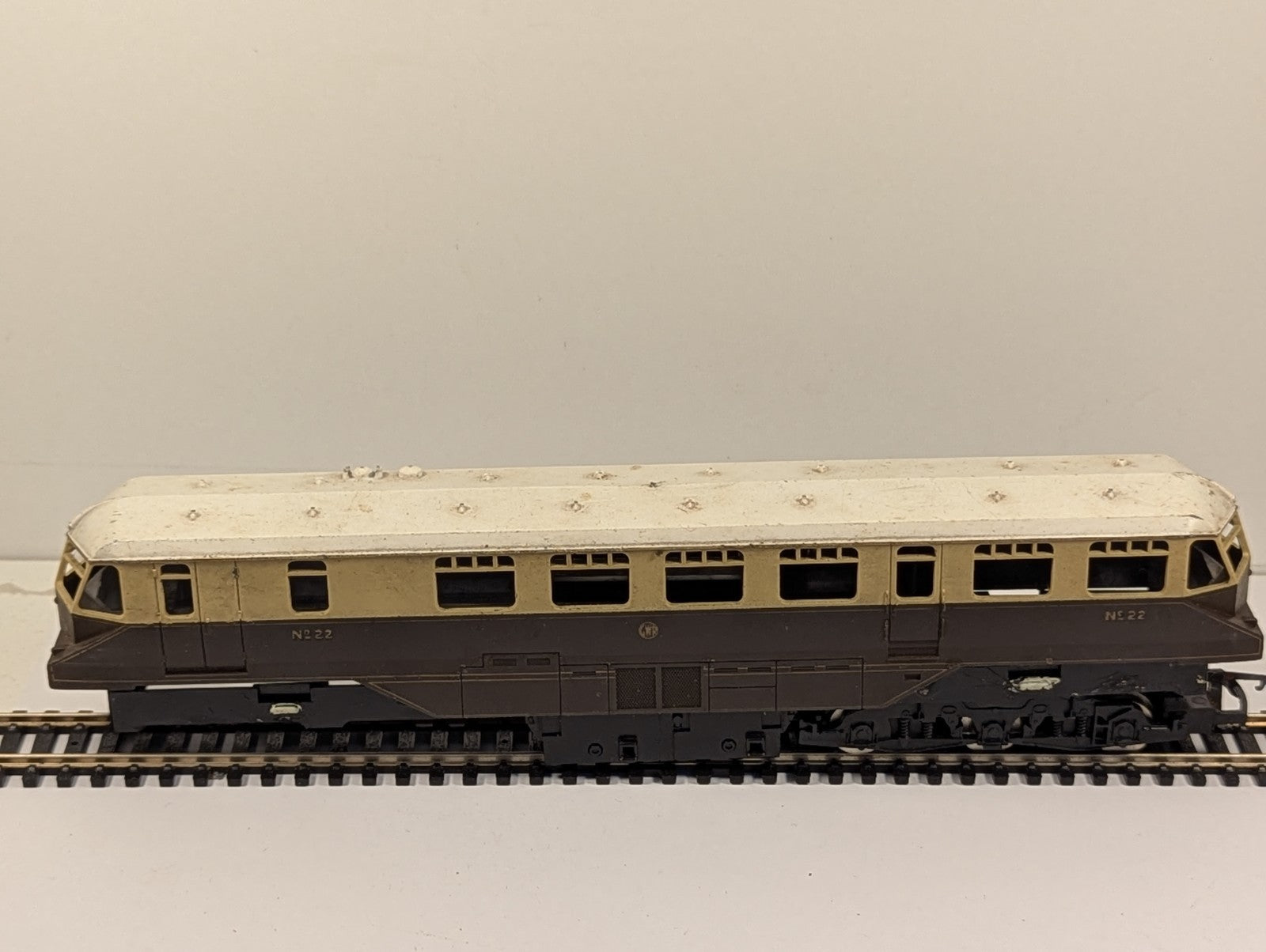 Lima OO Gauge GWR Diesel Railcar No. 22 Chocolate & Cream - Spares