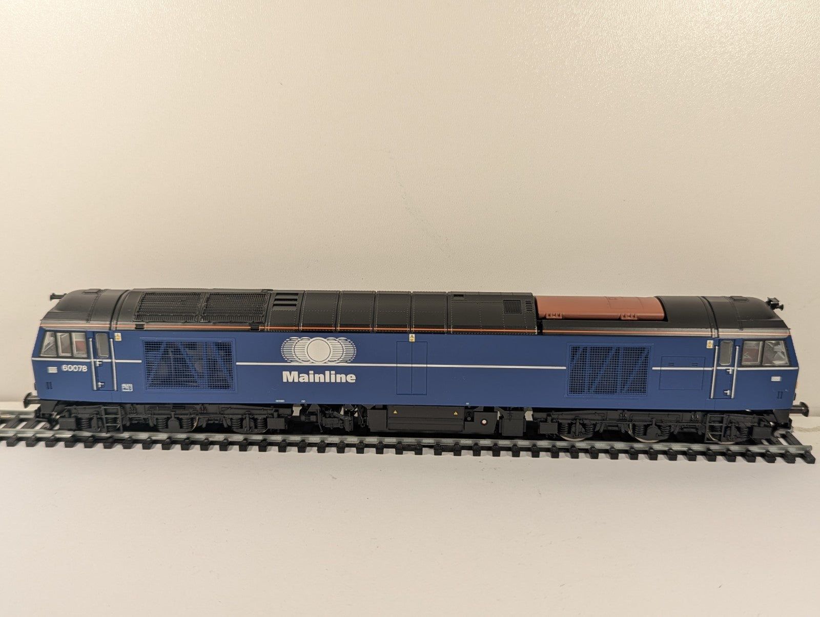 Hornby OO Gauge R2490 Class 60 60078 DCC Ready Loco
