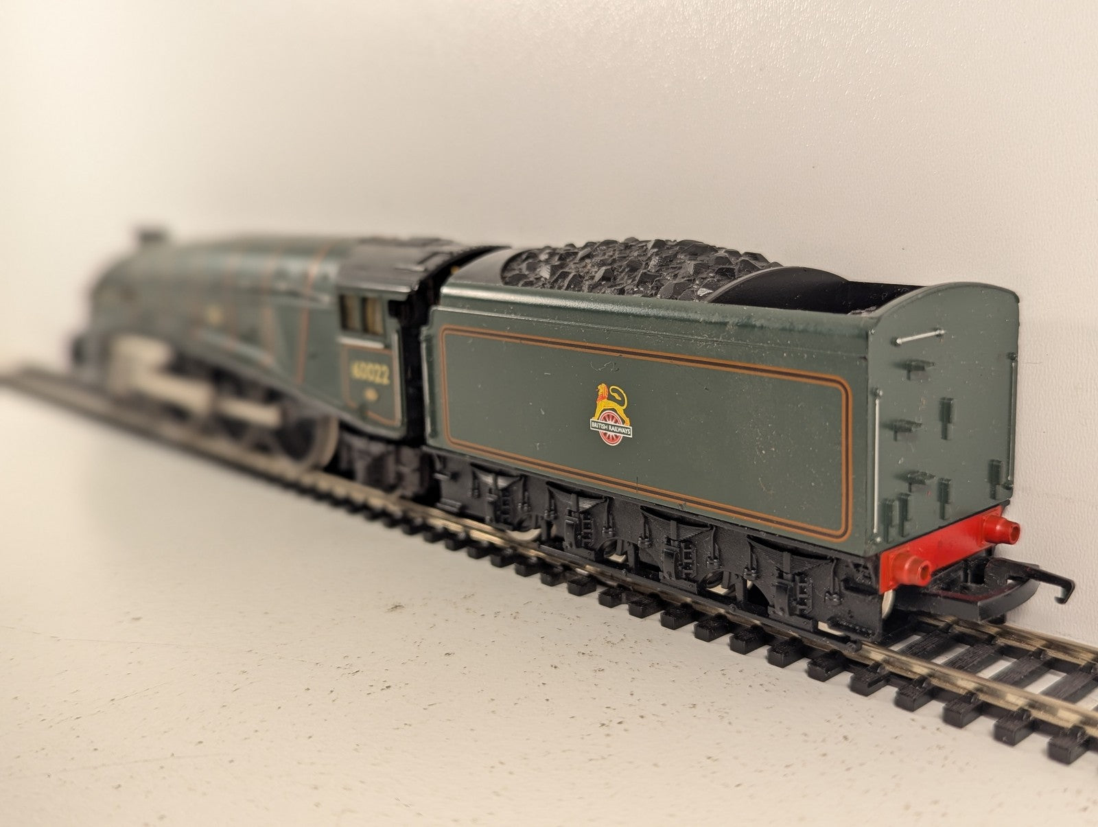 Hornby OO Gauge Class A4 Mallard Steam Locomotive 60022 BR Green