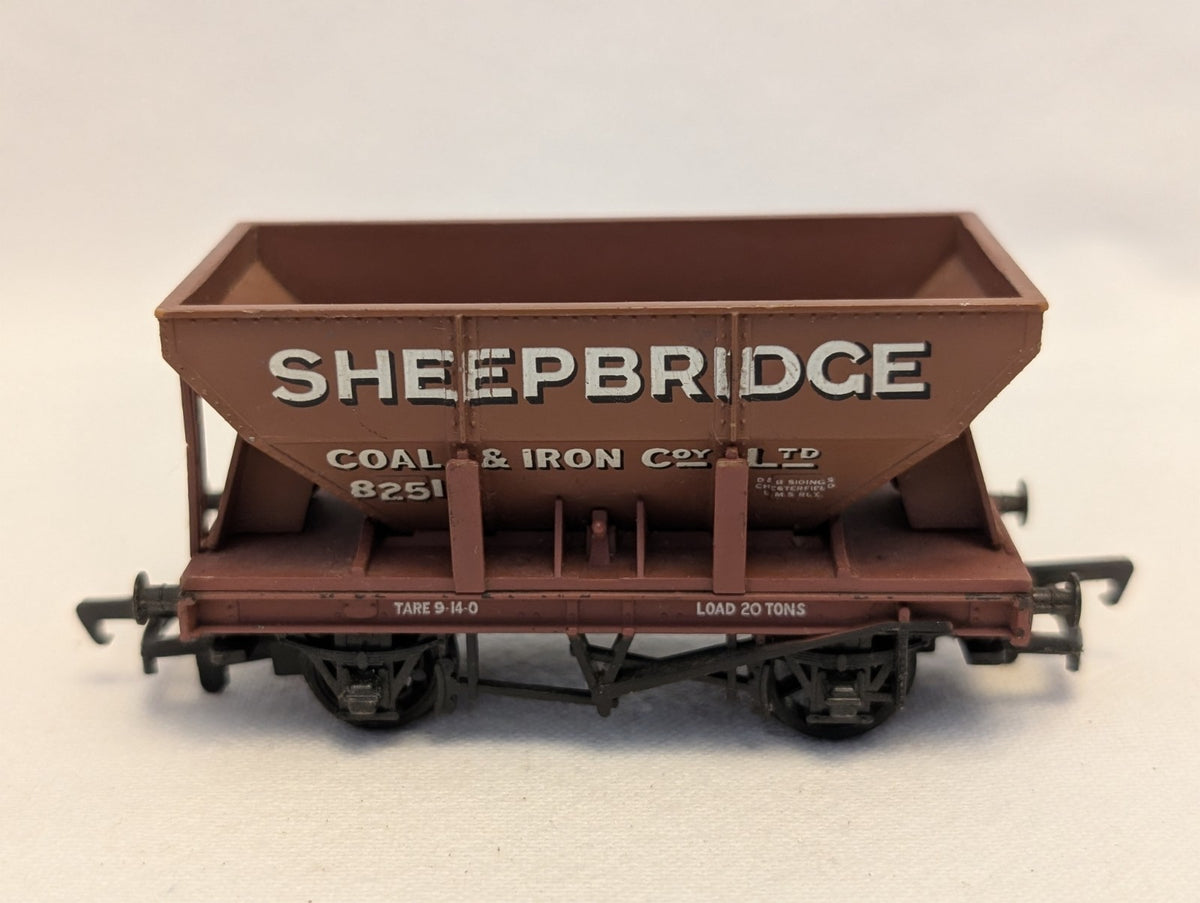 Mainline OO Gauge 20 Ton Hopper Wagon Goods Wagon 8251