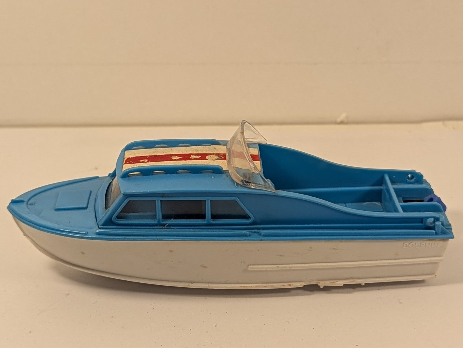 Corgi Toys 104 Dolphin 20 4 Berth Cruiser 1:43 Scale