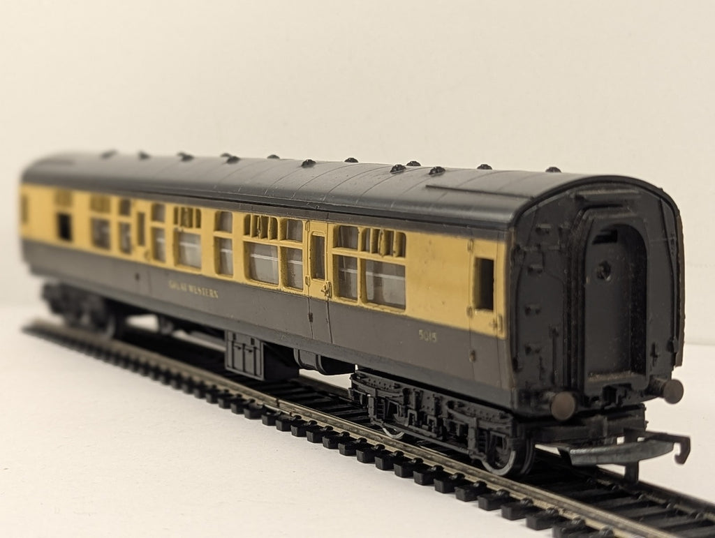 Hornby OO Gauge GWR Collett Composite Coach Passenger Coach 5015