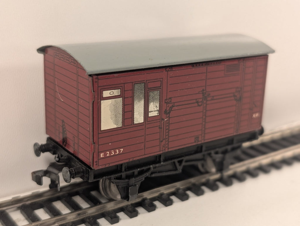 Hornby Dublo E2337 Tinplate Horse Box Wagon in Maroon