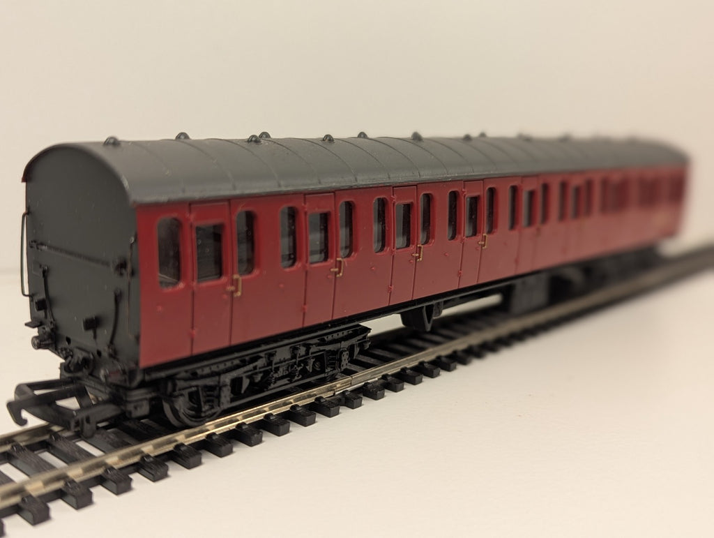 Bachmann Branchline BR Mk1 57ft Suburban Coach M46082 BR Crimson