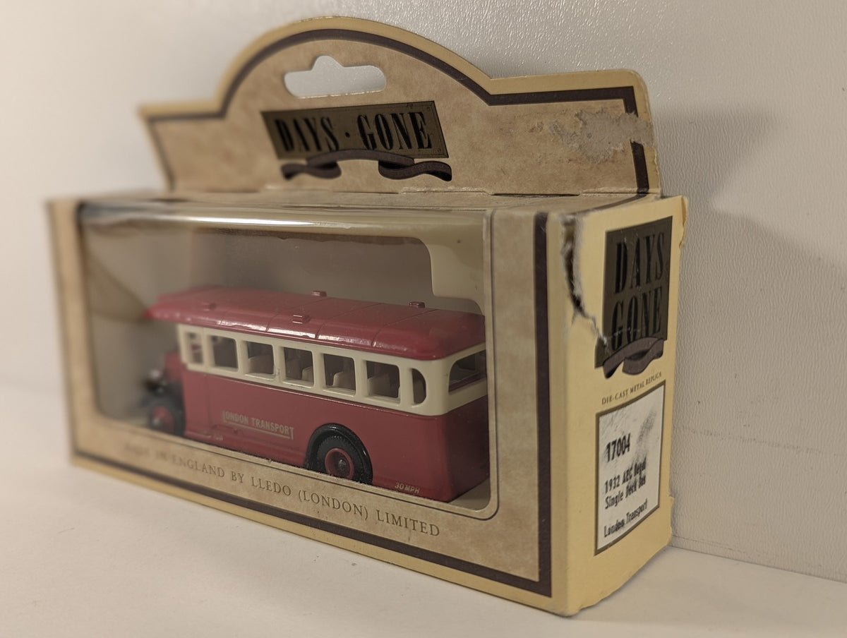 Lledo 1932 AEC Regal Single Deck Bus Die-cast Model Bus London Transport 17004