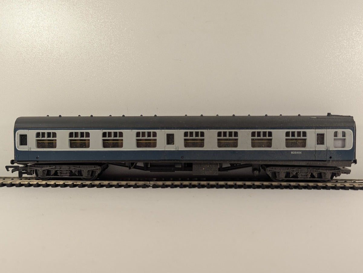 Mainline OO Gauge BR Mk1 SK Second Corridor Passenger Coach M25454