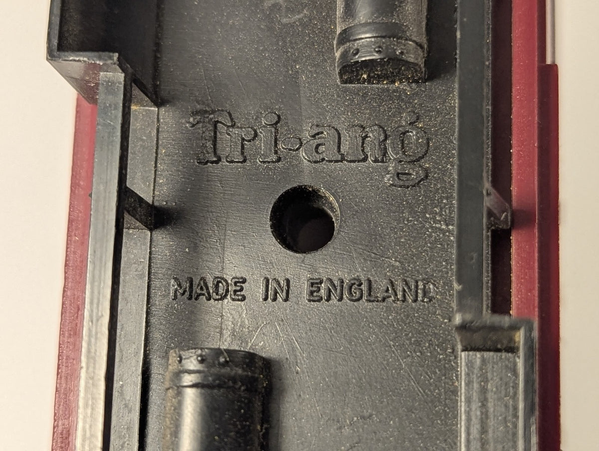 Tri-ang OO Gauge BR Mk1 Brake Coach Passenger Coach M34000 BR Crimson & Cream