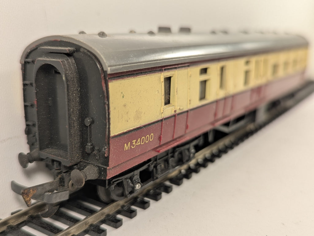 Tri-ang OO Gauge BR Mk1 Brake Second Coach Passenger Coach M34000