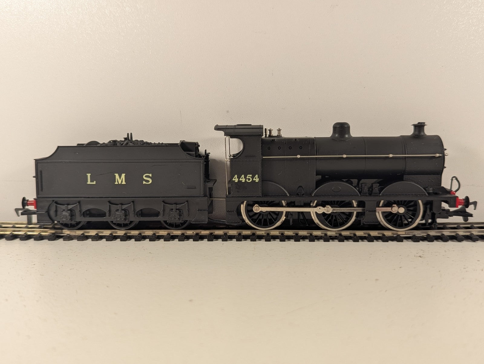 GMR (Airfix) OO Gauge Fowler 4F Class 0-6-0 Steam Locomotive 4454 LMS