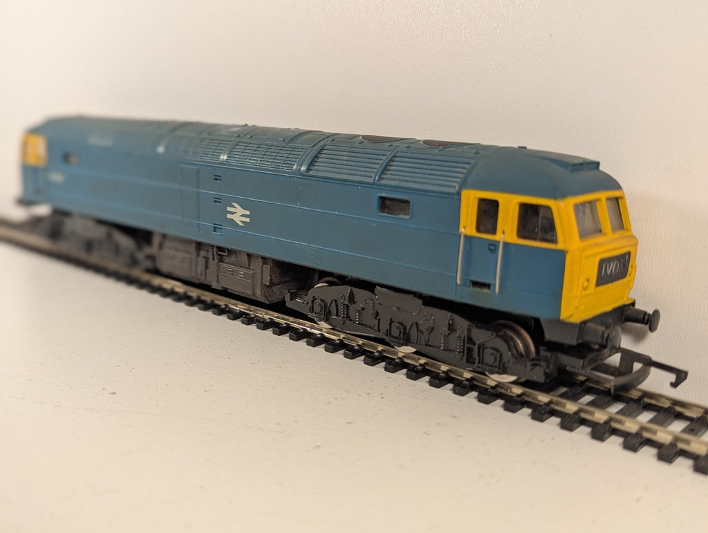 Hornby R075 BR Class 47 Diesel Locomotive BR Blue