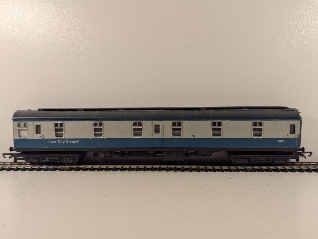 Hornby R416  OO Gauge BR Mk1 Sleeper Coach 2510 BR Blue & Grey