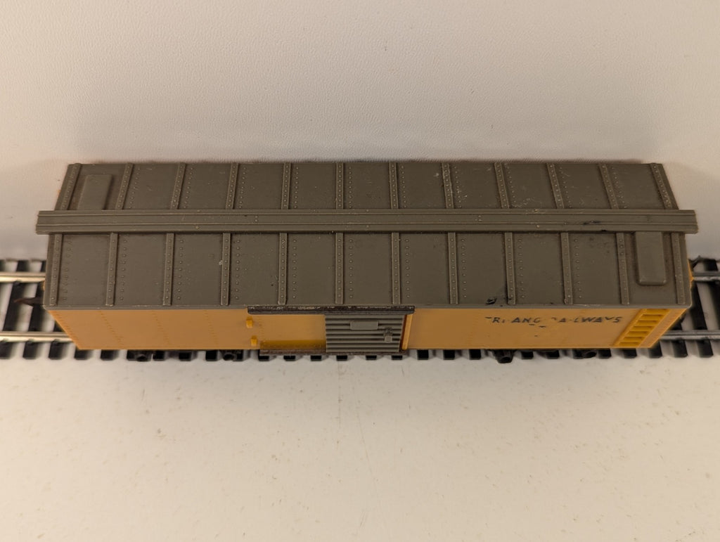Tri-ang Railways R114 OO Gauge Yellow Box Car