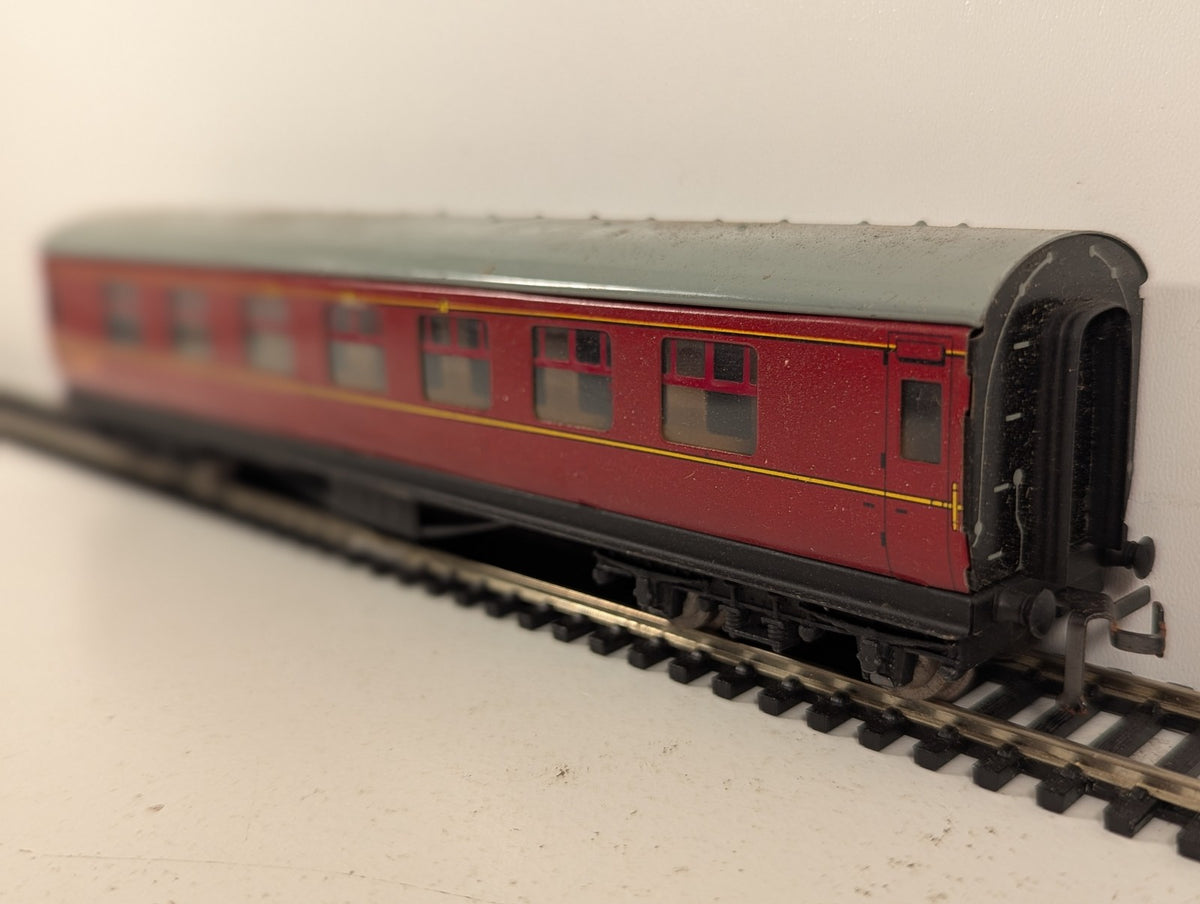Hornby Dublo OO Gauge BR Maroon Corridor Coach Passenger Coach M4193 4052