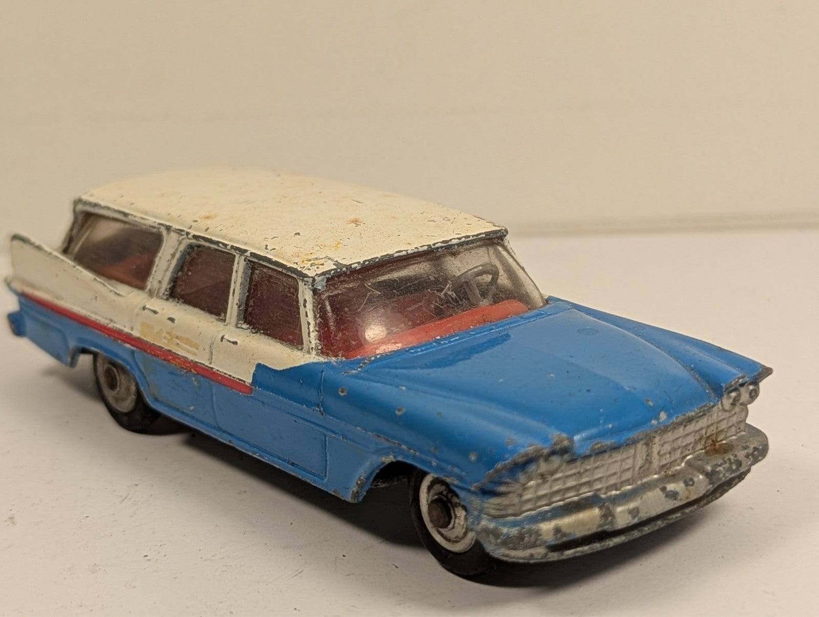 Corgi Toys 443 Plymouth Sports Suburban U.S. Mail car 1:43 Scale - Chipped Paint