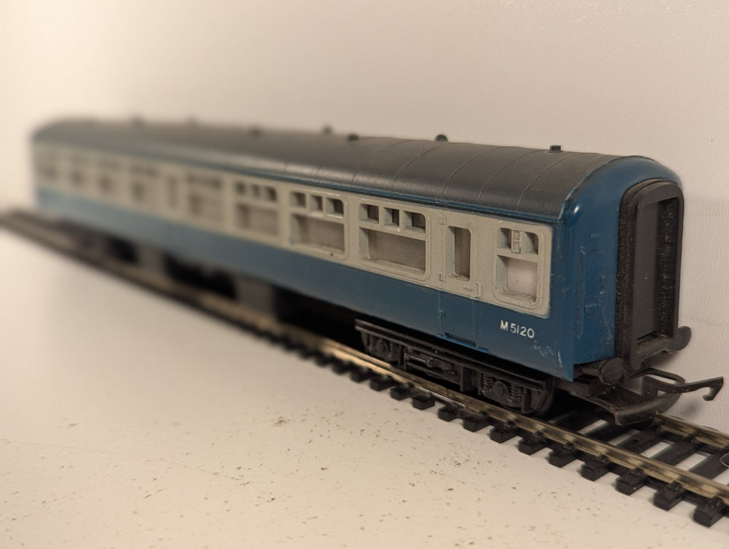 Hornby OO Gauge BR Mk1 Composite Coach Passenger Coach M5120 BR Blue
