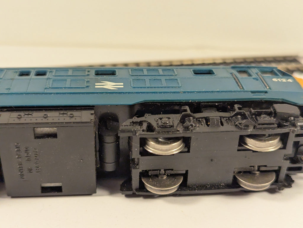 Hornby R337 OO Gauge BR Blue Class 29 Diesel Locomotive No. 6142