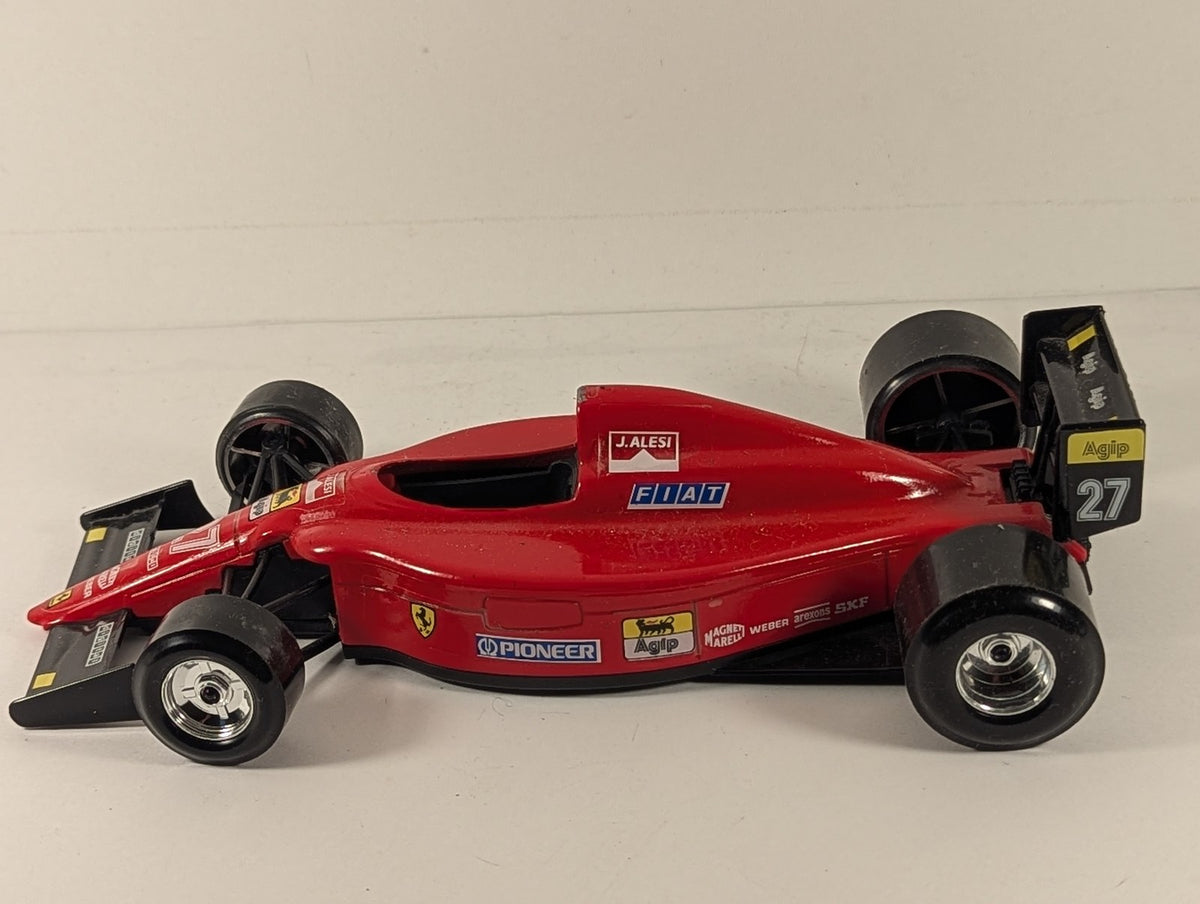 Bburago 1:24 Ferrari 641/2 Formula 1 Car 27 Ferrari Red