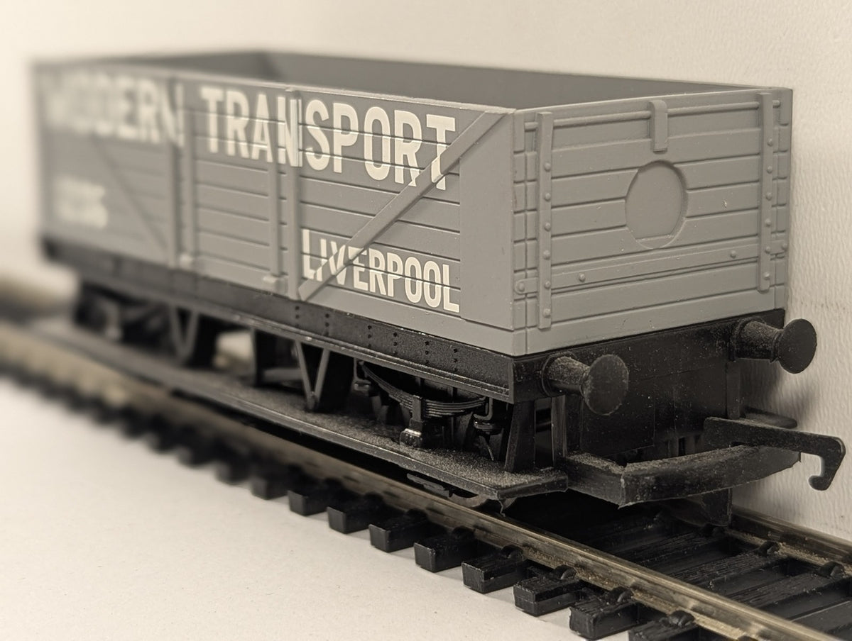 Hornby OO Gauge 7 Plank Open Wagon Rolling Stock 1206 Modern Transport R.010