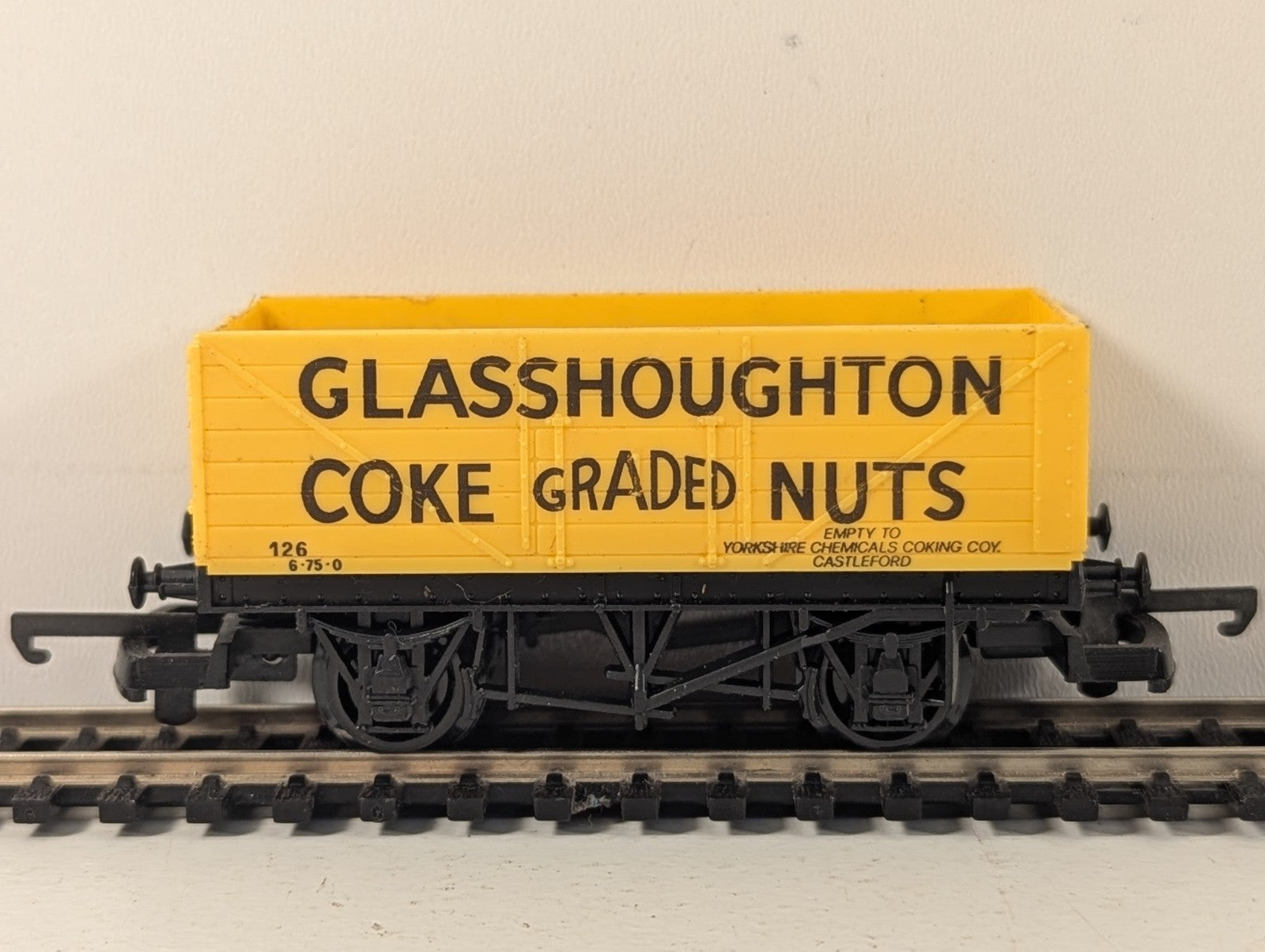 Lima OO Gauge Glasshoughton Coke Graded Nuts 7 Plank Wagon 126