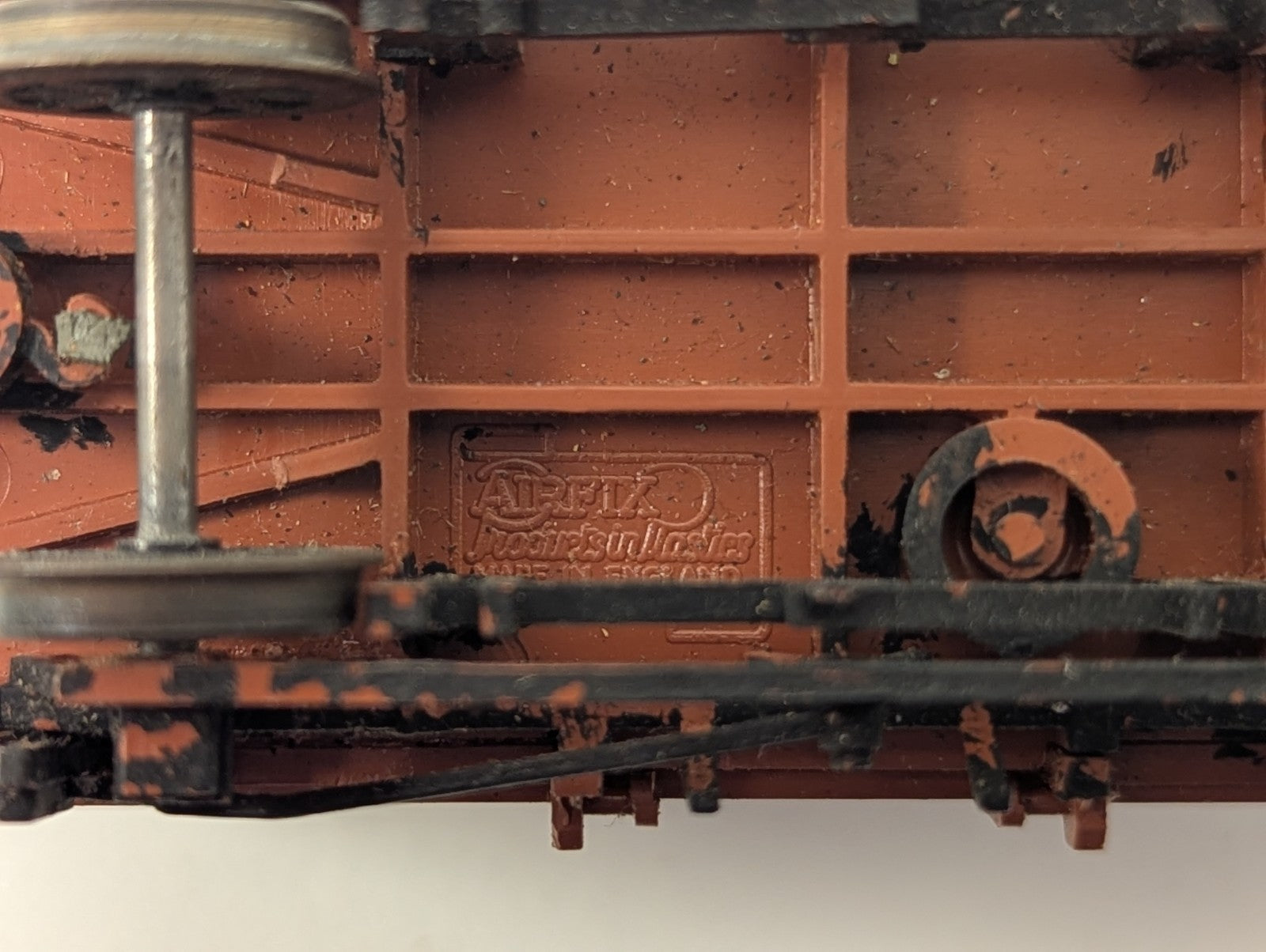 Airfix BR 8-Ton Cattle Wagon Brown