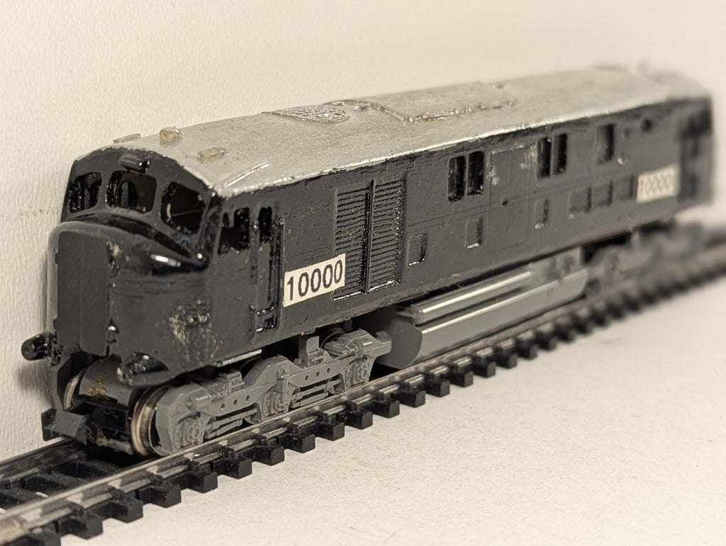 Hornby Minitrix N Gauge Class D16/1 LMS 10000 Diesel Locomotive Black and Silver