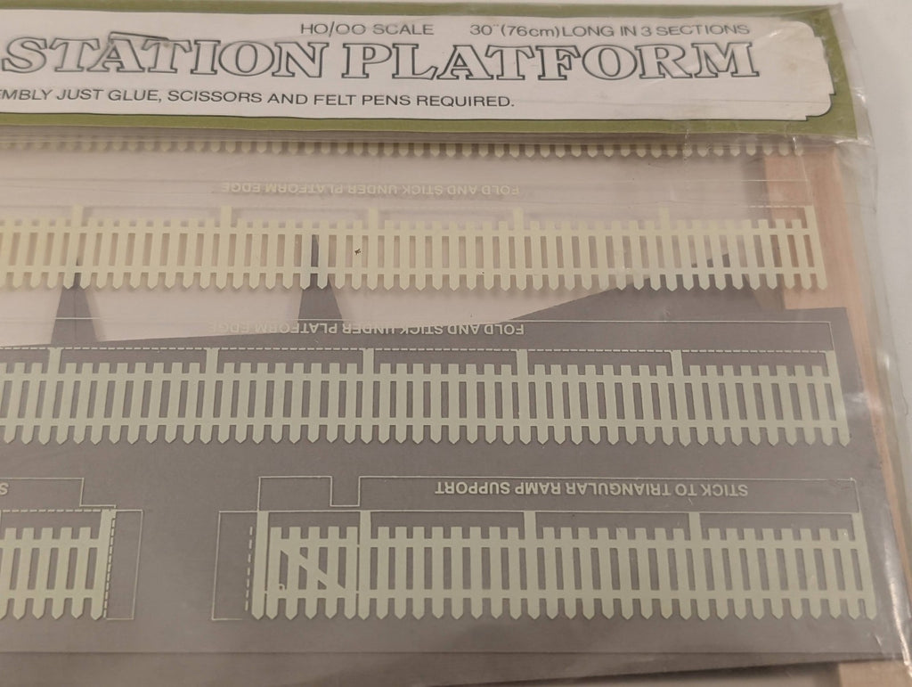 Masterplan Model Buildings Country Platform – OO Gauge