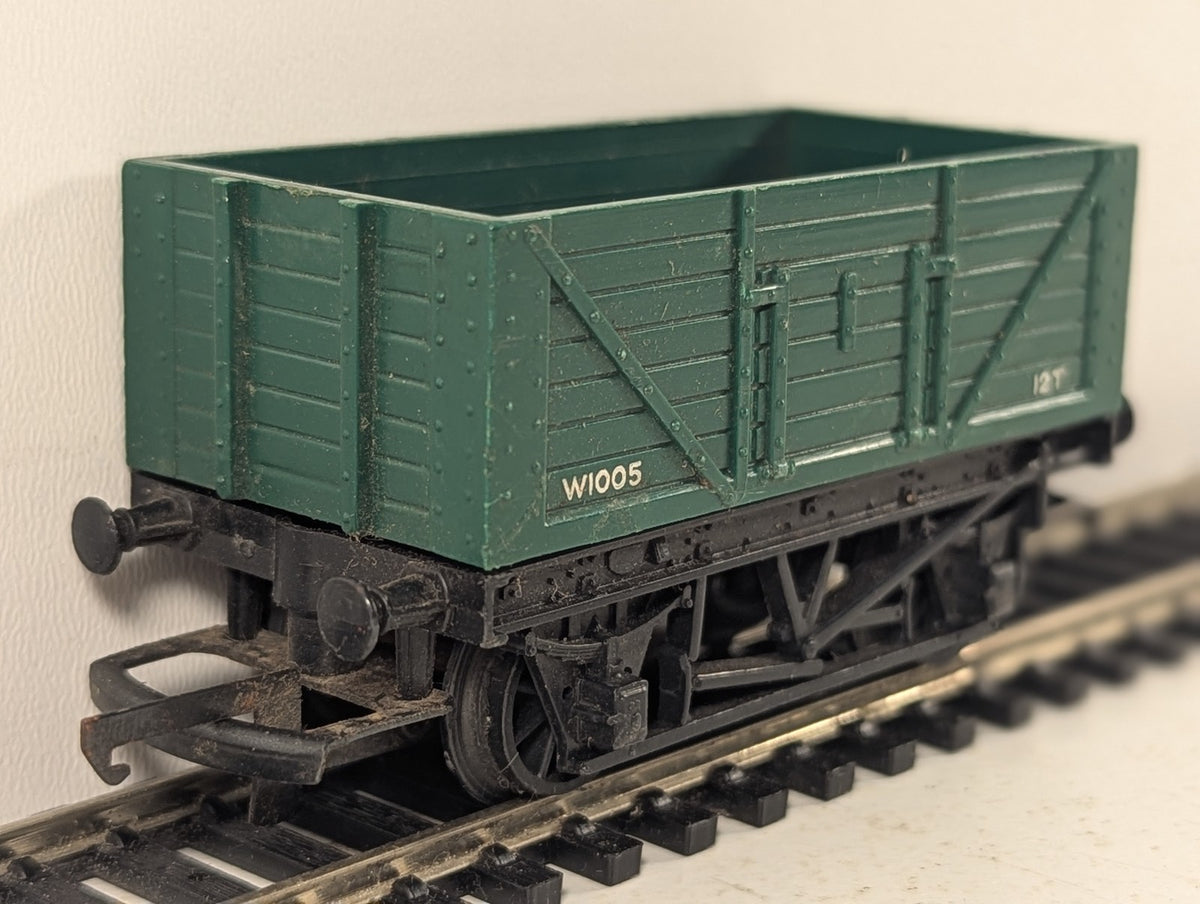 Tri-ang OO Gauge 12T 7-Plank Open Wagon Goods Wagon W1005 BR Green R.113