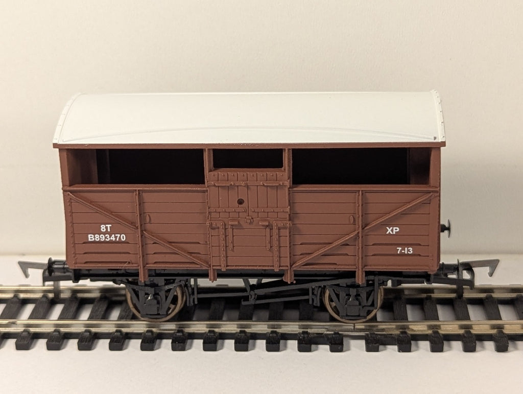 Dapol 4F-020-049 OO Gauge Cattle Wagon