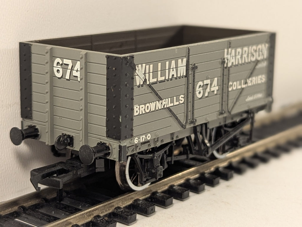 Bachmann OO Gauge 15 Ton Slope Sided Wagon Goods Wagon 674