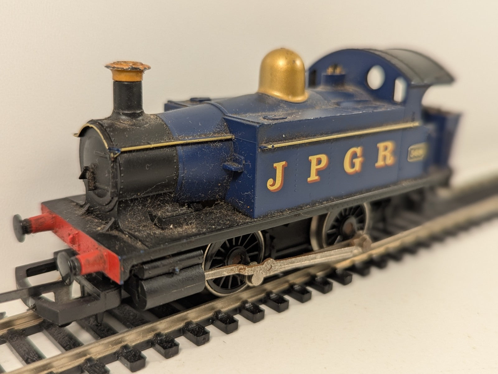 Hornby OO Gauge “JPGR” 0-4-0 Tank Locomotive Spares or Repair