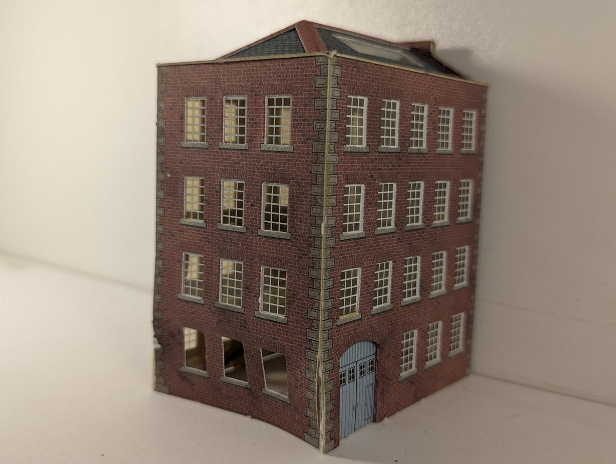 Metcalfe OO Gauge Small Factory / Warehouse Building Red Brick PO283