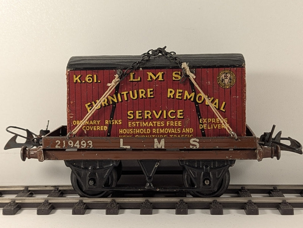 Hornby O Gauge Flat Truck with LMS Furniture Removal Container Goods Wagon
