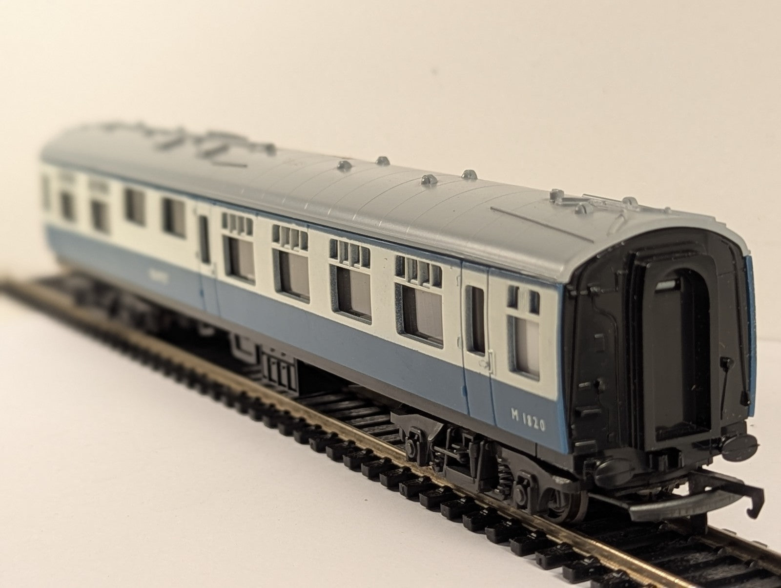 Trix M1820 BR Mk1 Miniature Buffet Coach Blue Grey OO Gauge Boxed