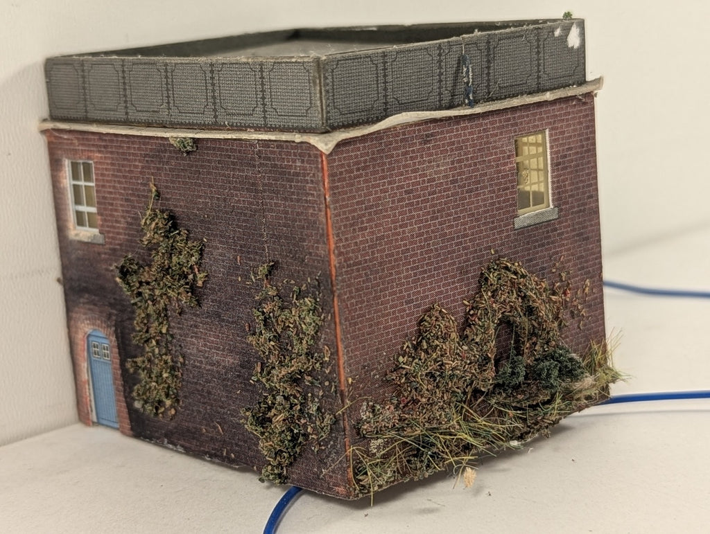 Metcalfe N Gauge Fire Station Building Red Brick with lights
