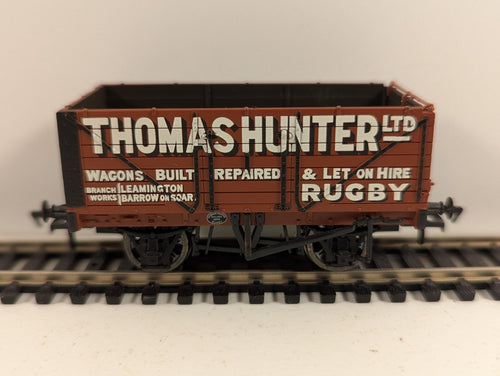 Bachmann Branchline OO Gauge 37-125K 8 Plank Wagon T. Burnett & Co Doncaster