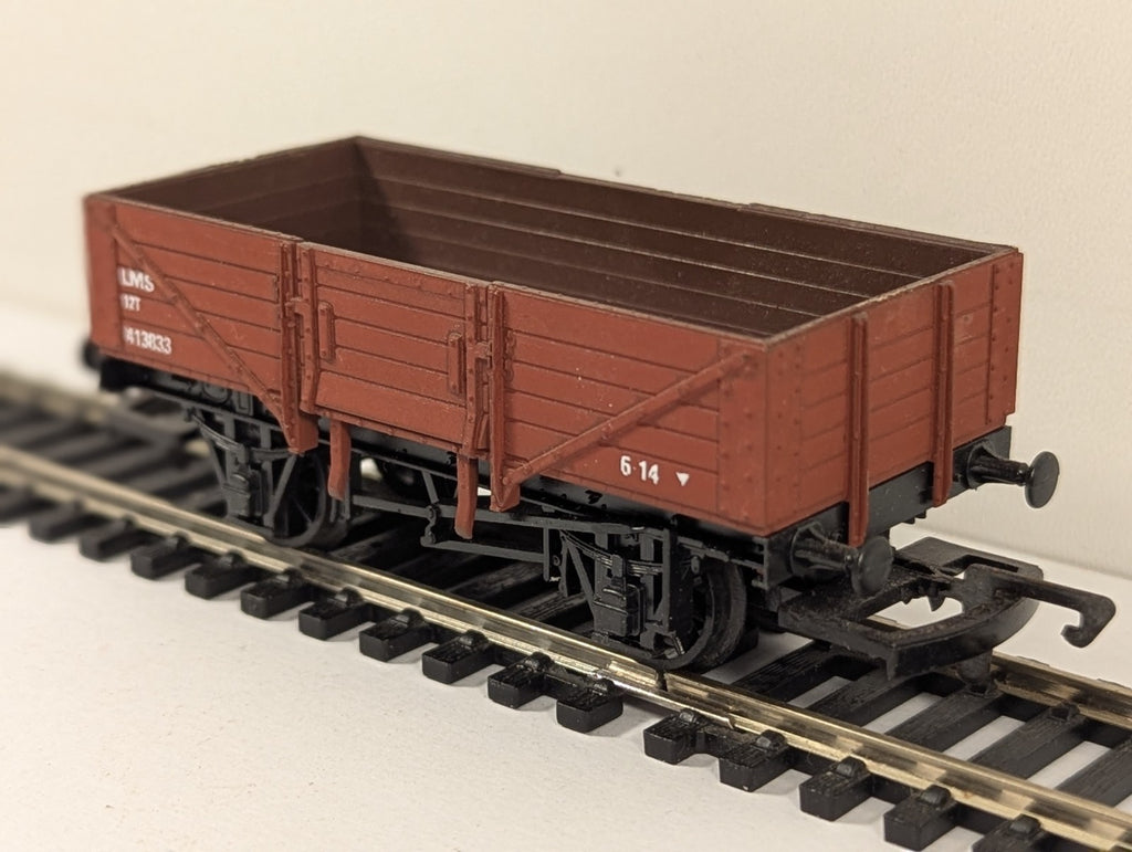 Airfix OO Gauge LMS 5 Plank Open Wagon