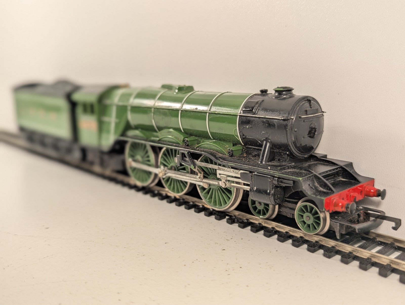 Hornby R851 LNER Class A3 'Flying Scotsman' 4-6-2 Steam Locomotive - LNER Green