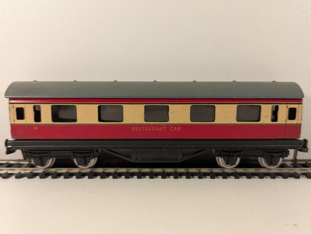 Trix Twin Railway OO Gauge Restaurant Car Red & Cream