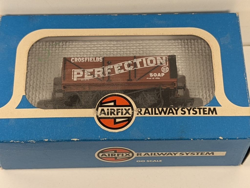 Airfix OO Scale 5-Plank Wagon Goods Wagon 82 Crosfields Perfection Soap