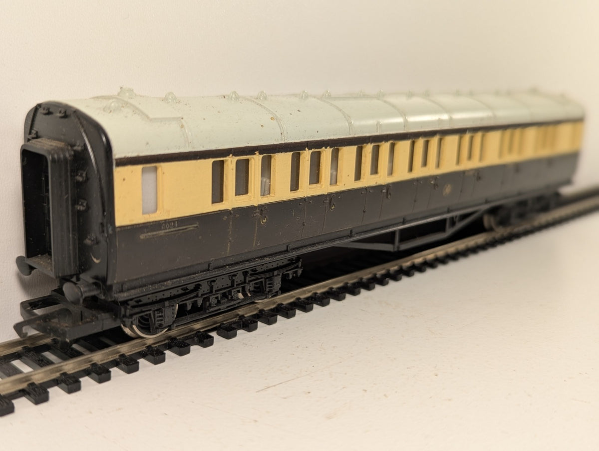 Hornby OO Gauge GWR Composite Coach