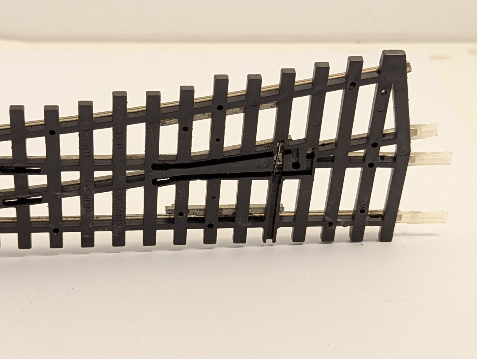 Peco OO Gauge Point with Point Motor