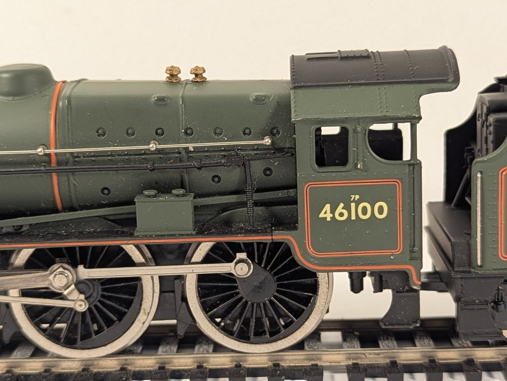 Mainline OO Gauge BR Green 46100 Royal Scot Steam Locomotive