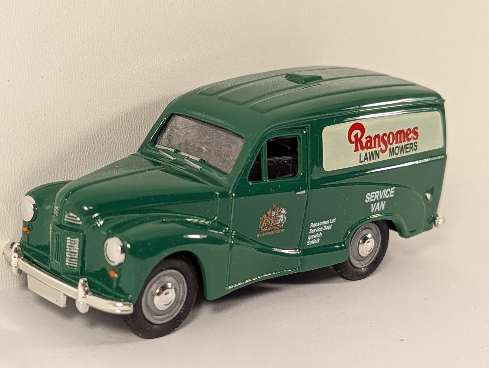 Corgi Vanguards VA3000 Austin A40 Van – Ransome’s Lawnmowers